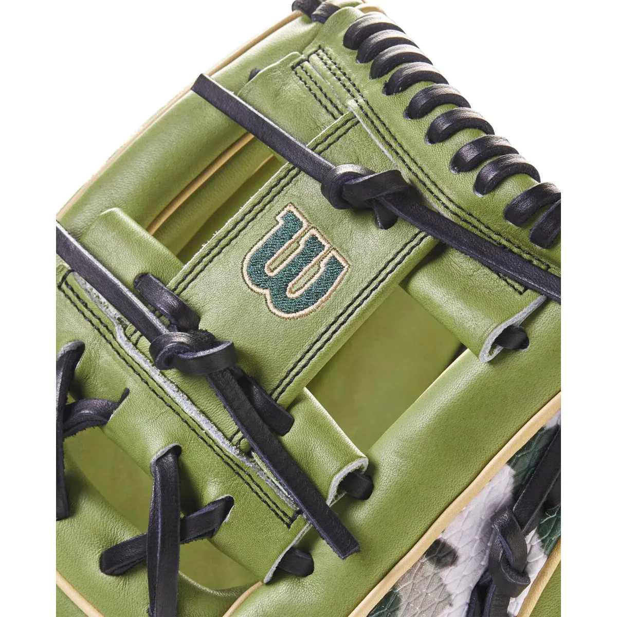 A2000 1975 11.75" Baseball Glove - Glove of the Month November 2023