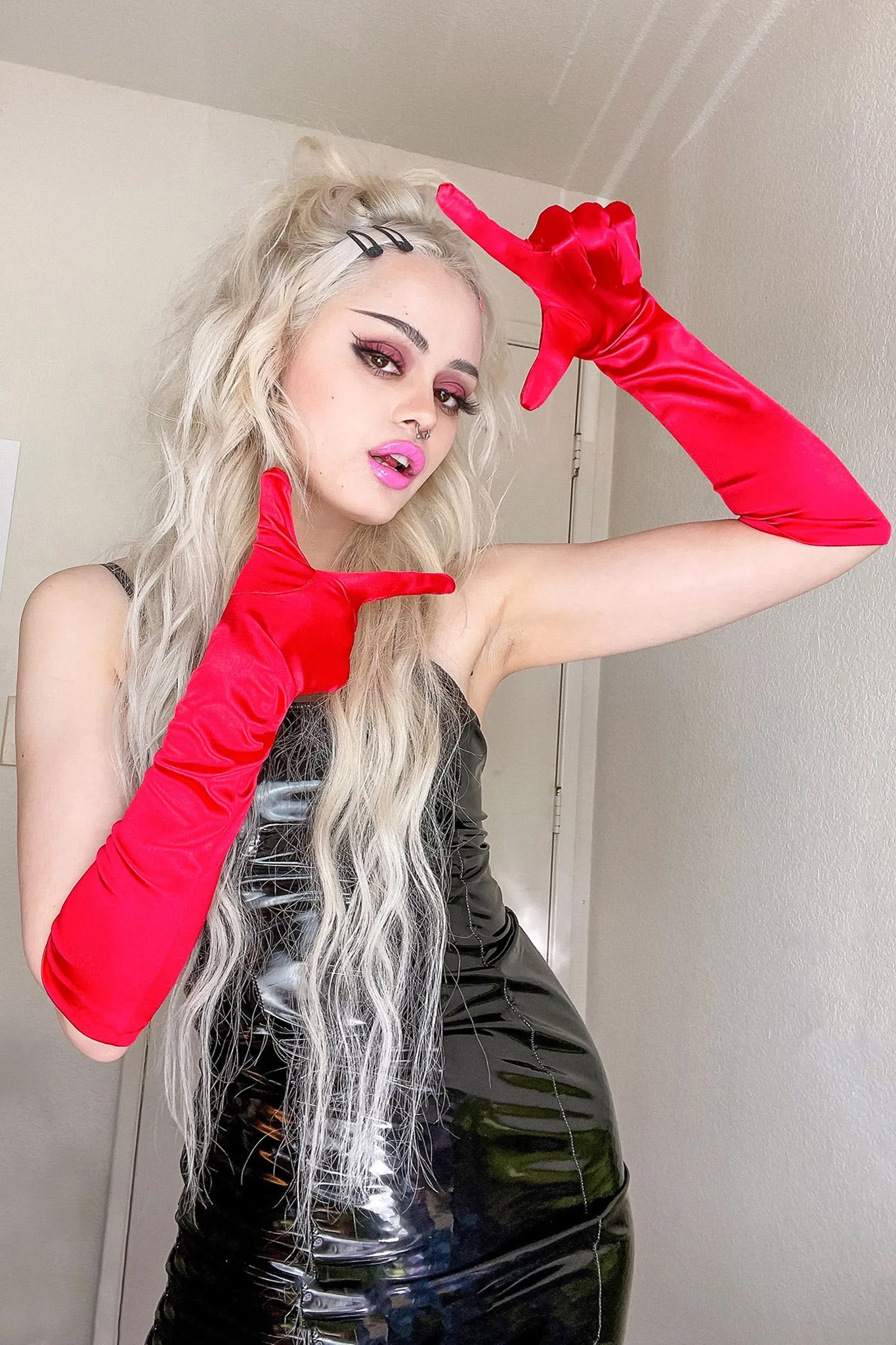 Alert Viral Satin Gloves
