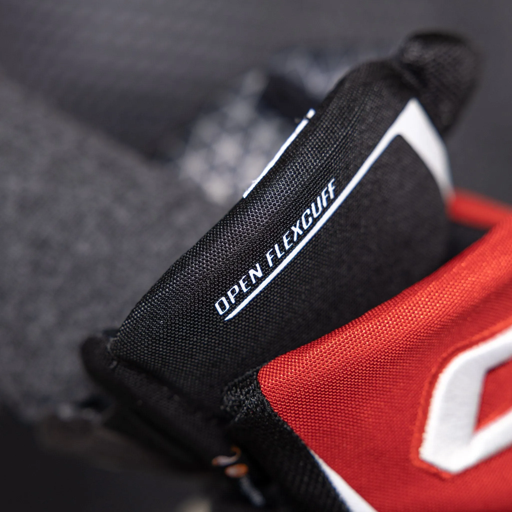 CCM Jetspeed FT6 Pro Junior Hockey Gloves