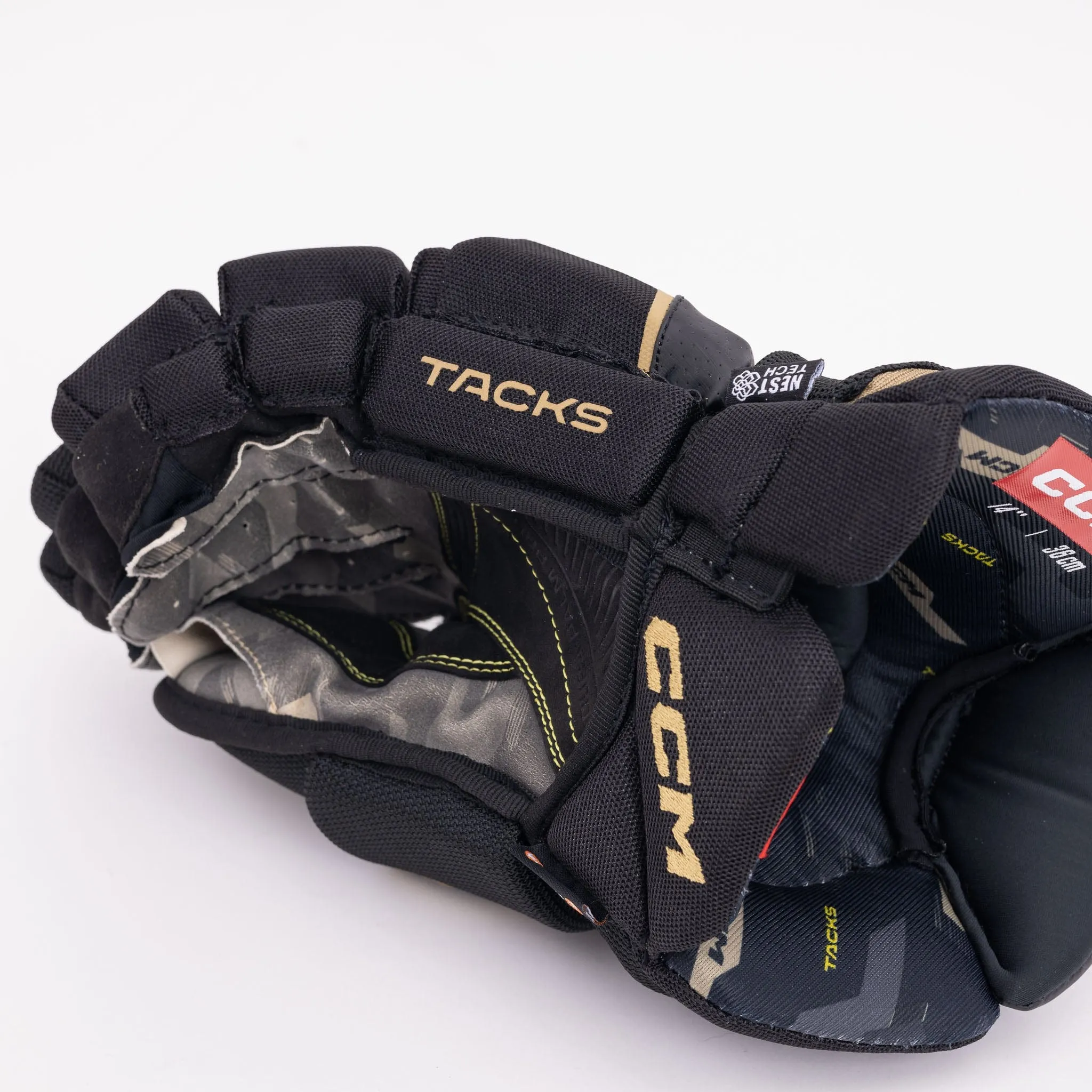 CCM Tacks AS-V Pro Senior Hockey Gloves