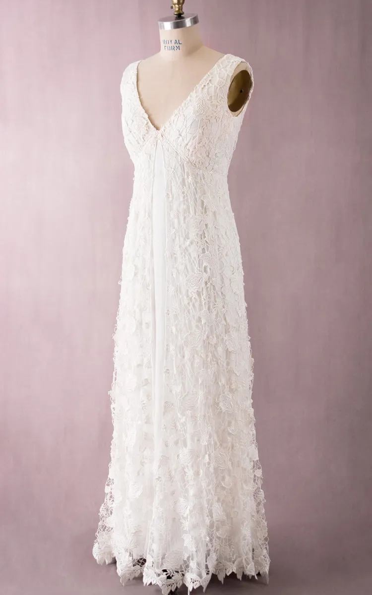 Delicated V Back V-Neck Vintage Floor-Length Dress-704151