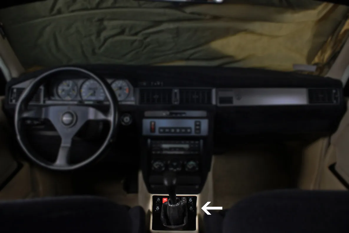 Gearshift surround - Carbon fiber trim