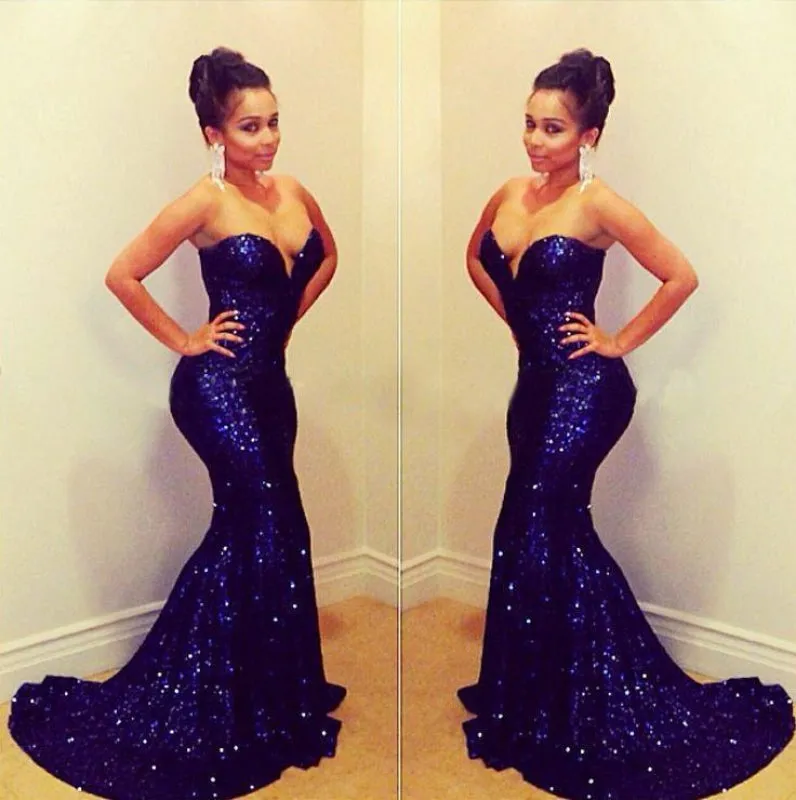 Glimmering Ocean Blue Mermaid Prom Gown with Sequined Sweetheart Neckline