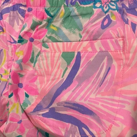 Lilly Pulitzer Ocean View shorts. Style # 002075 Size XXS.