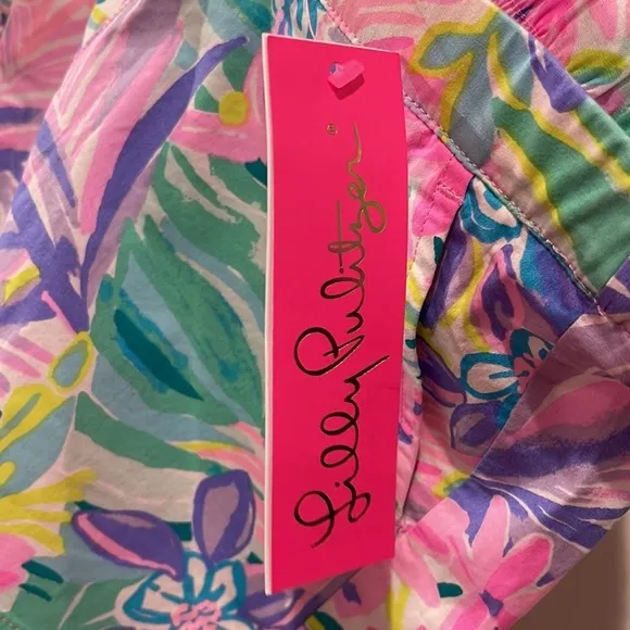 Lilly Pulitzer Ocean View shorts. Style # 002075 Size XXS.