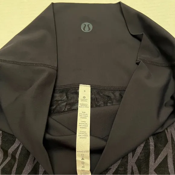 lululemon athletica Tulip Skirt EUC Sz8 Rare