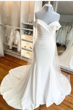 Off-the-shoulder Sheath Wedding Dresses Actual Image