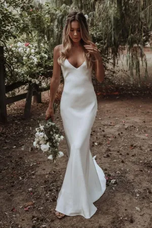 Open Back Simple Boho Bridal Dresses with V-neckline