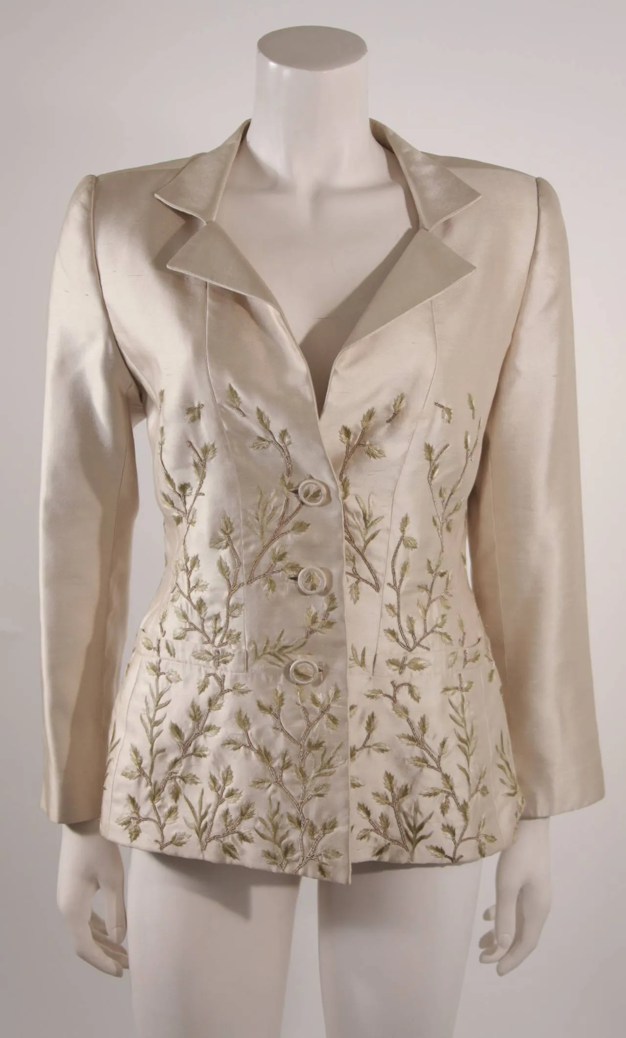 OSCAR DE LA RENTA Champagne Silk with Sage Embroidery Skirt Suit Size 10