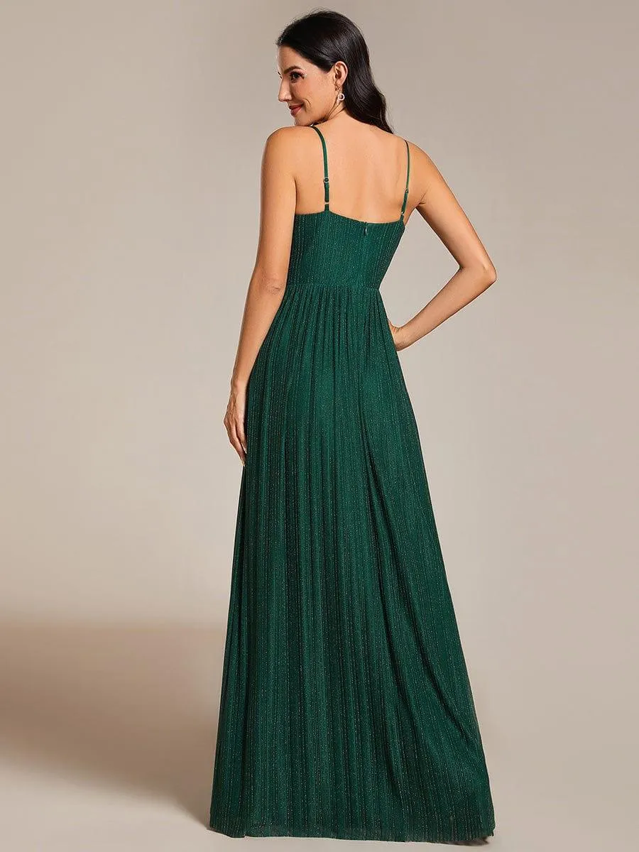 Robe de soirée plissée scintillante à bretelles spaghetti et taille empire