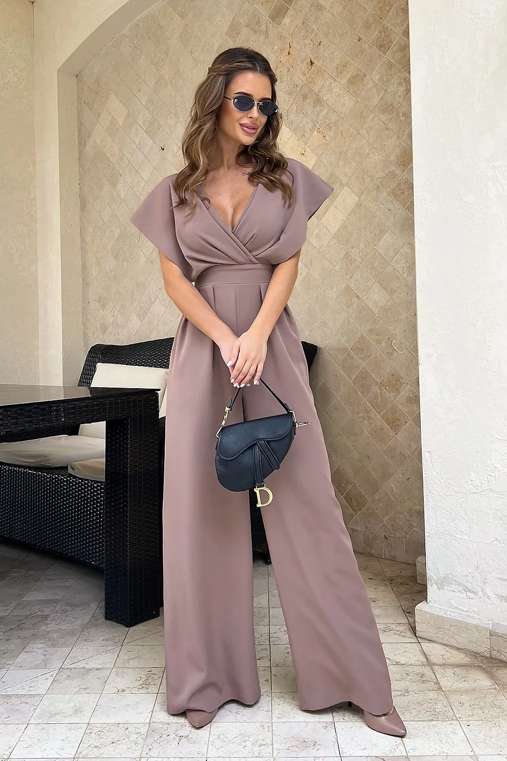 Stylish jumpsuit with cut-off waist