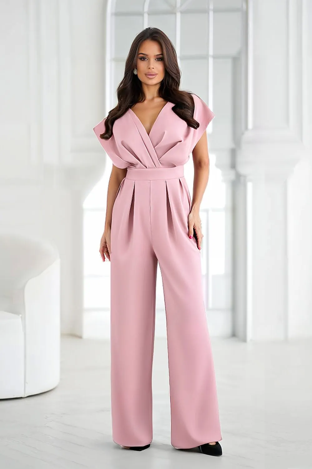 Stylish jumpsuit with cut-off waist