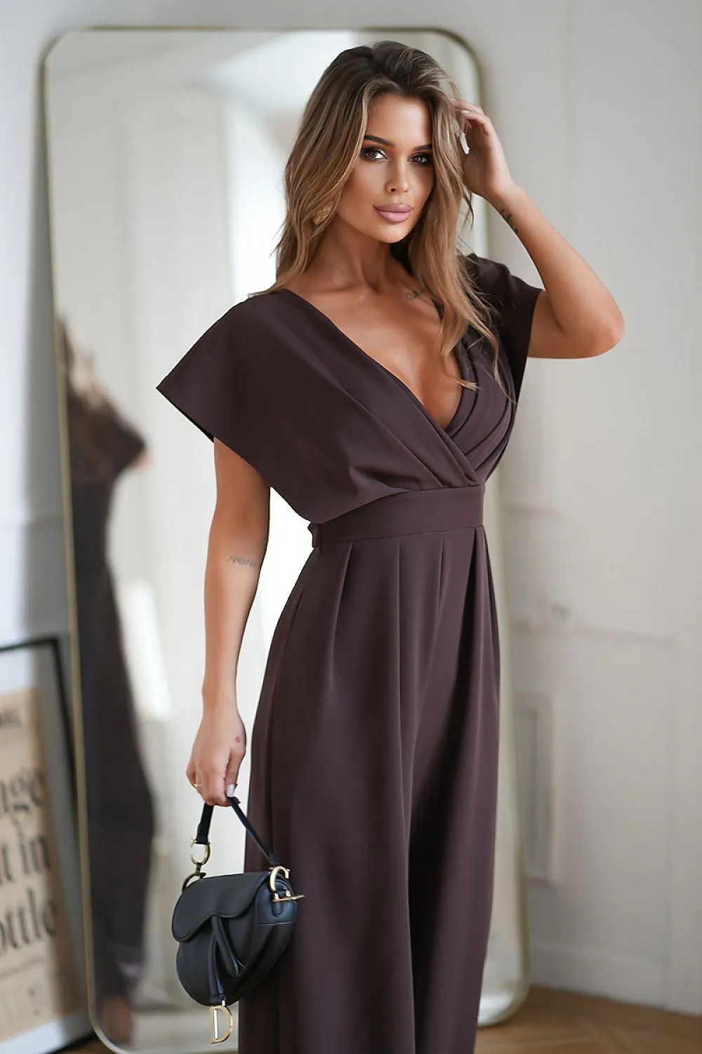 Stylish jumpsuit with cut-off waist