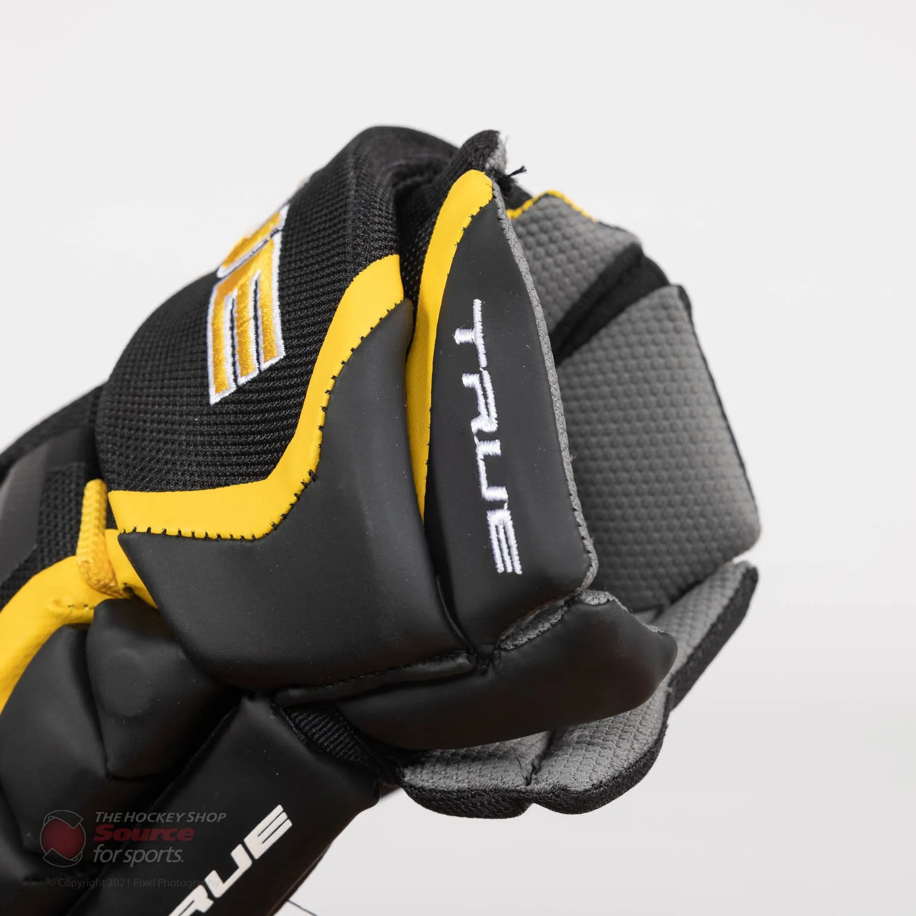 TRUE XC7 Senior Hockey Gloves