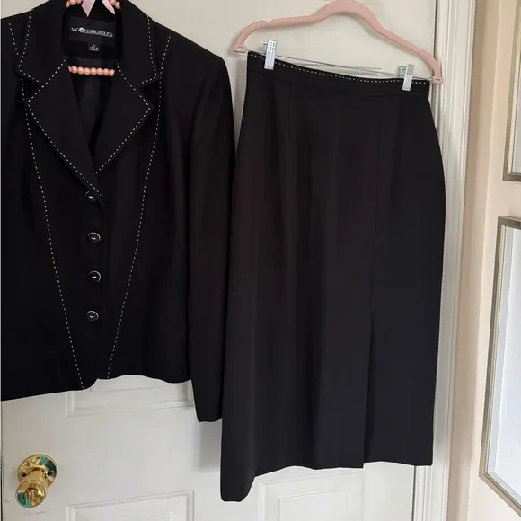 VTG Sag Harbor Suits Black White Stitch Trim Skirt Suit Size 10